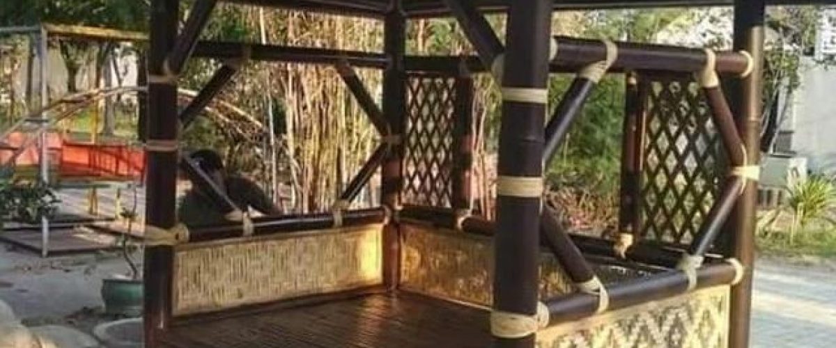 jasa pembuatan gazebo saung bambu 4