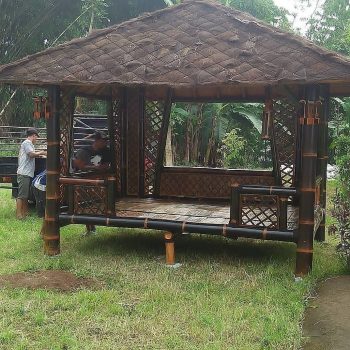 pembuatan rumah adat kayu bambu 13